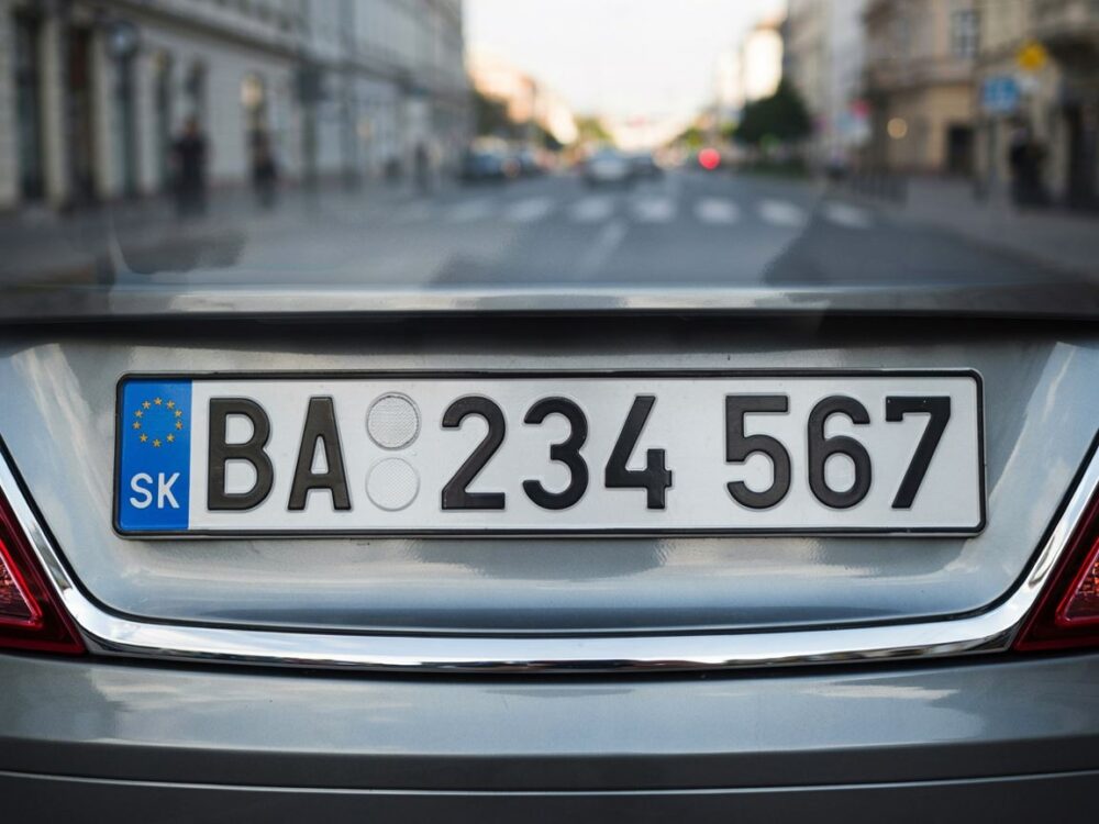 znak kraju na tablicy rejestracyjnej